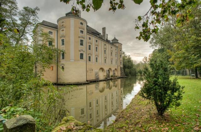 Gastehaus Schloss Bernau Hotel Fischlham Luaran gambar